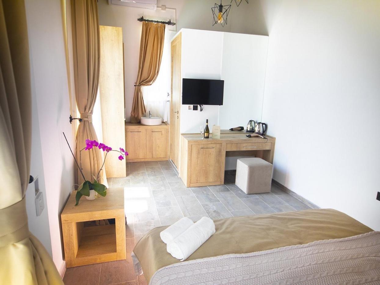 Avenue Hotel كيرينيا المظهر الخارجي الصورة