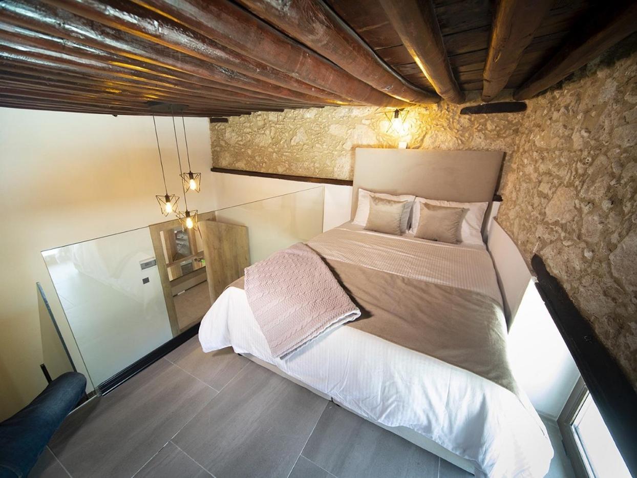 Avenue Hotel كيرينيا الغرفة الصورة