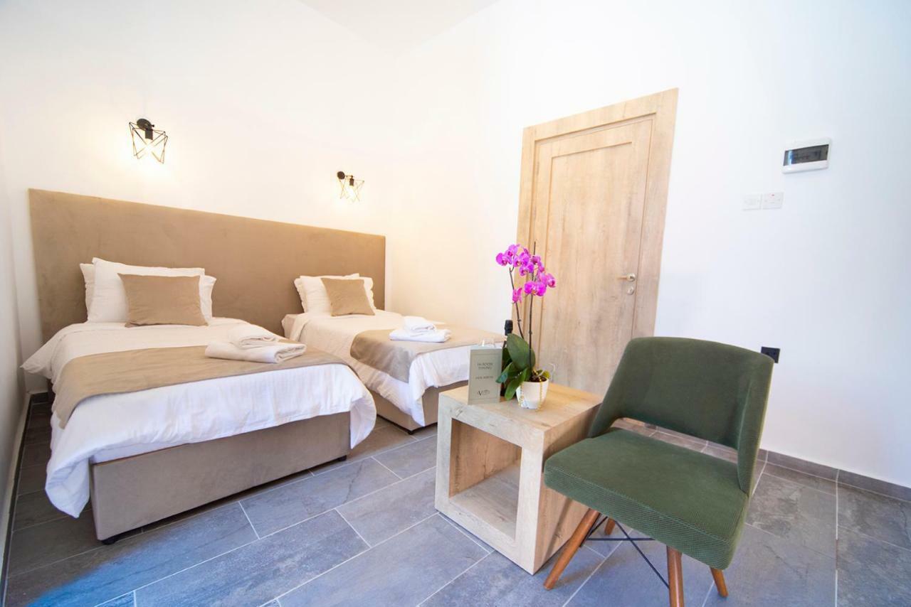 Avenue Hotel كيرينيا المظهر الخارجي الصورة